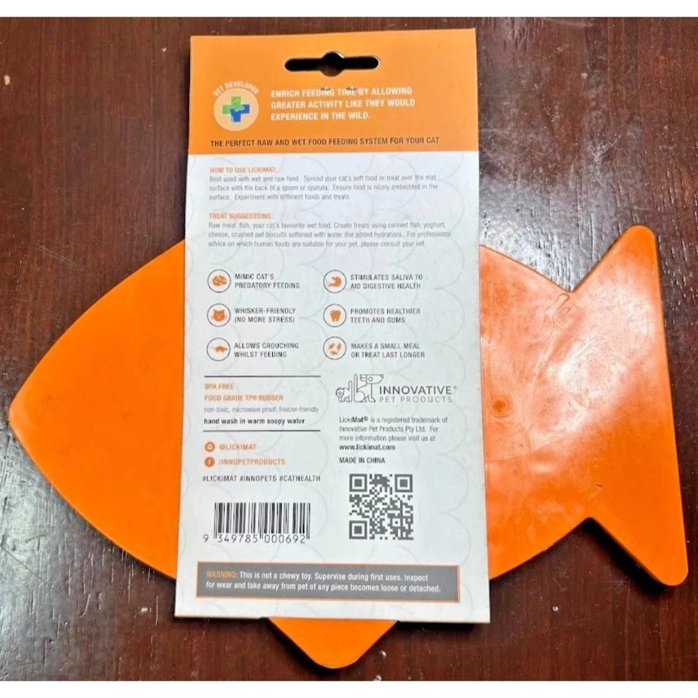 LickiMat Casper, Fish-Shaped Cat Slow Feeders Lick‎ Mat Boredom Anxiety Reduce